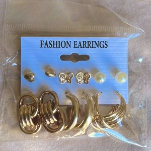 ASSORTED FASHION EARRINGS